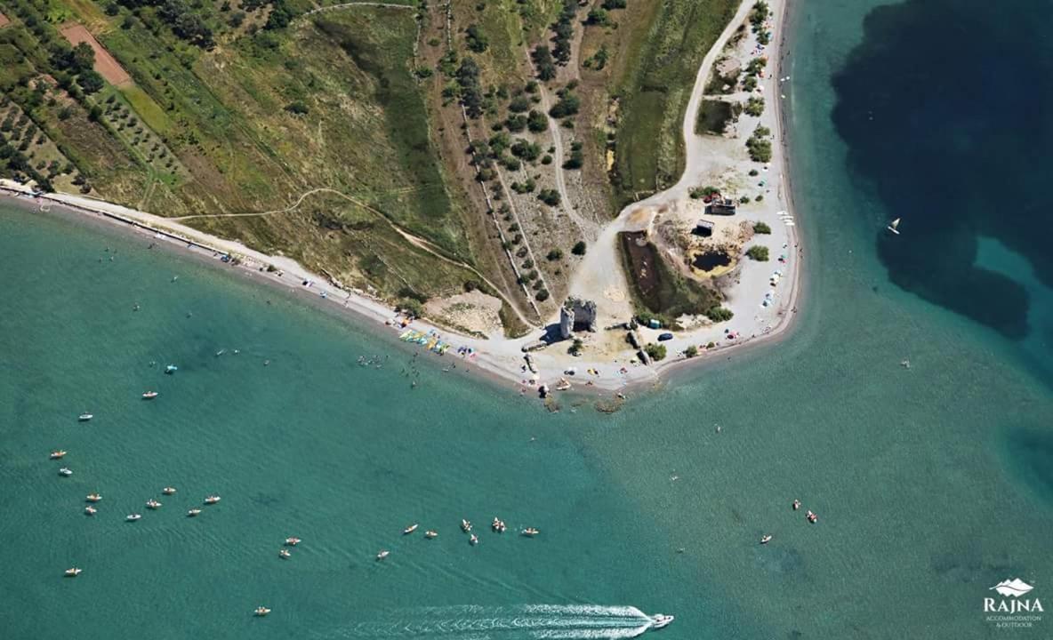 Apartmani QUATTRO Starigrad Paklenica Esterno foto